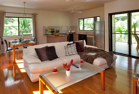 Misty Mountains Tropical Rainforest Romantic Retreat - South Australia Travel 0