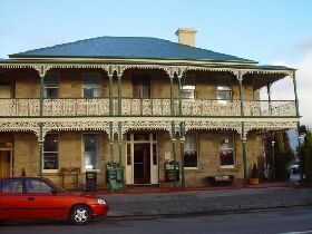 Richmond Arms Hotel - The - South Australia Travel 0