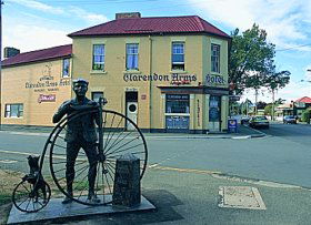 Clarendon Arms Hotel - South Australia Travel 0