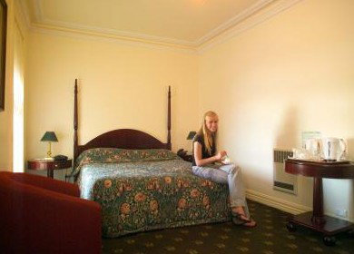 Lucas Hotel - South Australia Travel 1