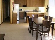 Sheffield Pioneer Holiday Units - South Australia Travel 2