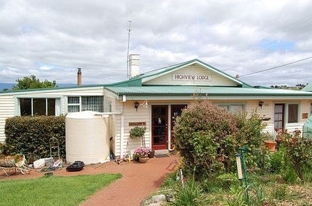 Deloraine Highview Lodge Backpackers - South Australia Travel 1