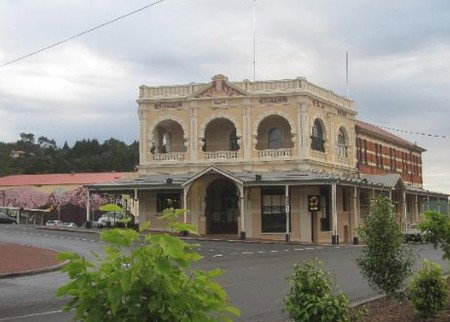 Empire Hotel - South Australia Travel 1