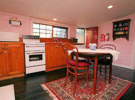 Hollyhock Cottage - South Australia Travel 1