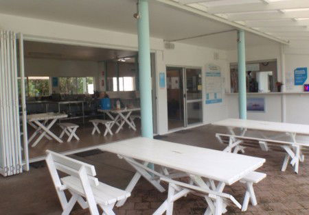 Absolute Backpackers Mission Beach - South Australia Travel 7
