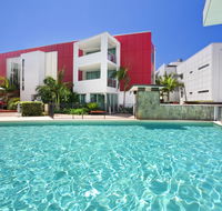 Element on Coolum Beach - South Australia Travel