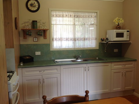 Maleny Country Cottages - South Australia Travel 2