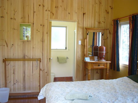 Glasshouse Mountains Ecolodge - South Australia Travel 1