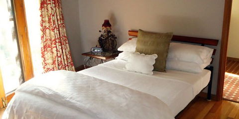 Old England Accommodation - South Australia Travel 1