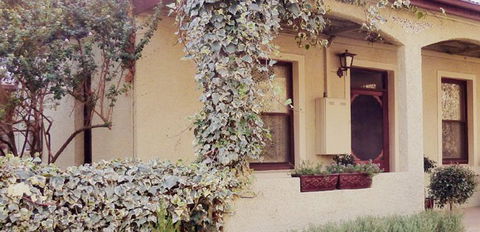 Old England Accommodation - South Australia Travel 5