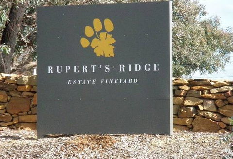 Rupert's Ridge Retreat - South Australia Travel 0