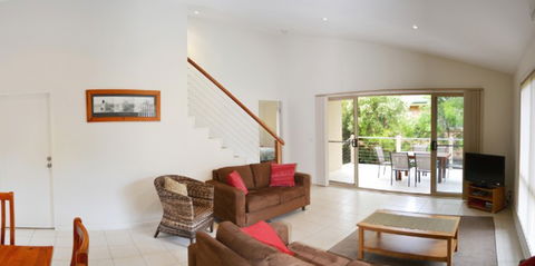Parker By The Sea - South Australia Travel 1