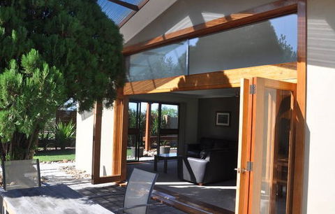 Beachfront House - South Australia Travel 4