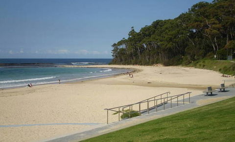 At Outriggers Mollymook - South Australia Travel 1