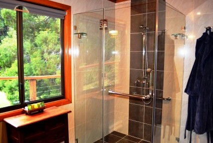 A Waterfall Hideout-Rainforest Cabin For Couples - South Australia Travel 0