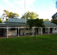 Lake Victoria Station Lodge - South Australia Travel