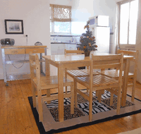 Aussie Bacon and Eggs Cottages - South Australia Travel