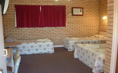 Country Manor Motor Inn - South Australia Travel 3