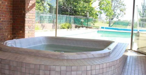 Marlborough Motor Inn - South Australia Travel 1