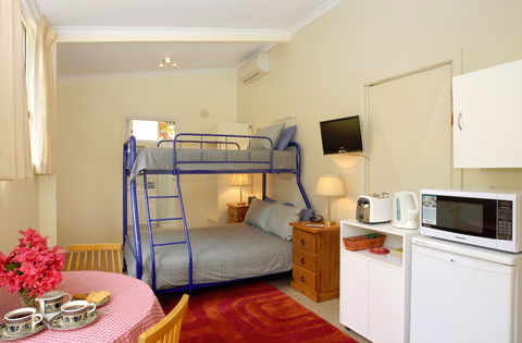 Cedar Grove Farmstay - South Australia Travel 3