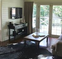 Book Barn Cottage - South Australia Travel