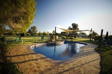 Howlong Country Golf Club & Motel - South Australia Travel 0