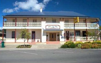 Apsley Arms Hotel - South Australia Travel 1