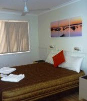 Belmont Pines Lakeside Holiday Park - South Australia Travel 1