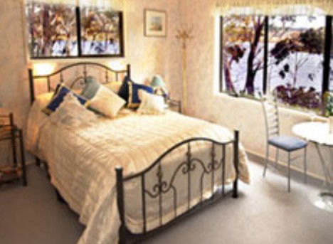 Blue Mountains Lakeside Bed And Breakfast - South Australia Travel 1