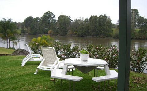 A Spot On The River - South Australia Travel 1