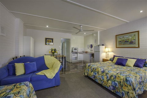 Hi-Way Units Motel - South Australia Travel 0