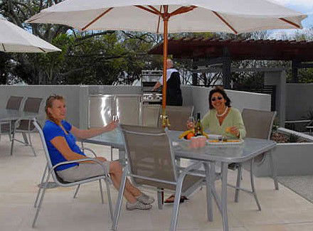 Tingeera Apartments - South Australia Travel 2