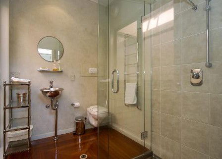 Claytons On Cylinder Beach Front Apartments - South Australia Travel 4