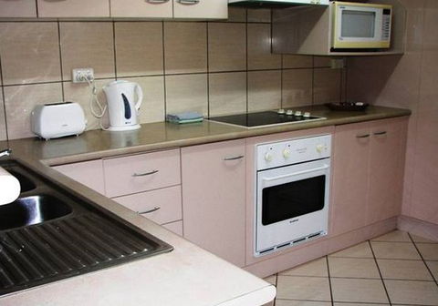 Champagne Apartments - South Australia Travel 2