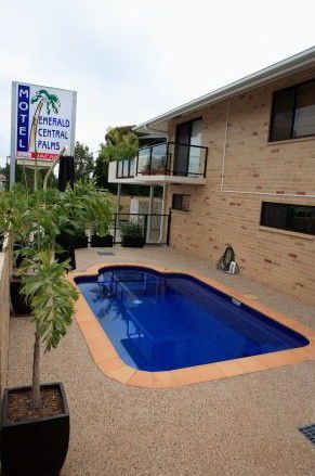 Emerald Central Palms Motel - South Australia Travel 1