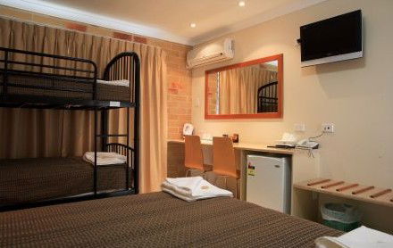 Emerald Central Palms Motel - South Australia Travel 3