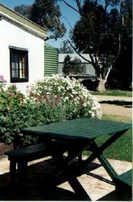 Dunalan Host Farm Cottage - South Australia Travel 0