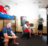 Maze Backpackers And Cb Hotel - South Australia Travel