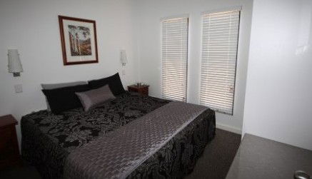 Macdonnell Range Holiday Park - South Australia Travel 1