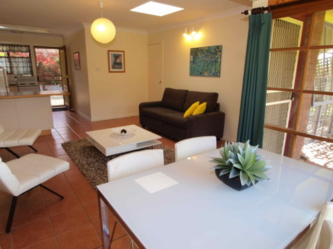 Bright Highland Valley Cottages - South Australia Travel 0
