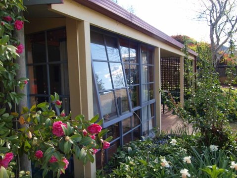 Bright Highland Valley Cottages - South Australia Travel 1