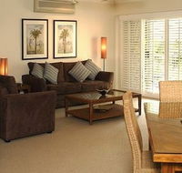 Macquarie Lodge Luxury Apartments - South Australia Travel