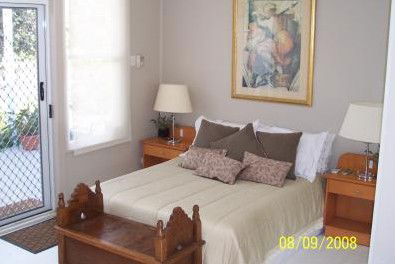 Bateau Bay Beachfront Luxury Accomodation - South Australia Travel 4