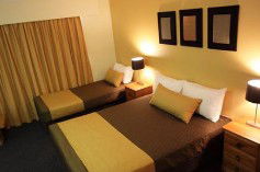 Mt Ommaney Hotel Apartments - South Australia Travel 1