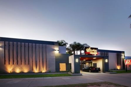Sandors Motor Inn - South Australia Travel 0