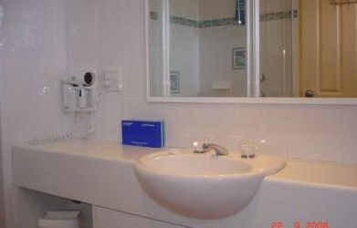 Best Western Macquarie Barracks Motor Inn - South Australia Travel 1