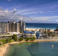 Outrigger Twin Towns Resort - South Australia Travel