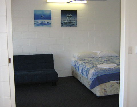 Villa Coolum - South Australia Travel 1