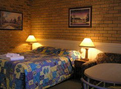 Blue Violet Motor Inn - South Australia Travel 2