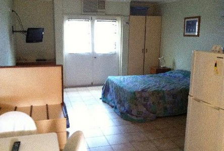 Peninsular Apartment Hotel - South Australia Travel 2
